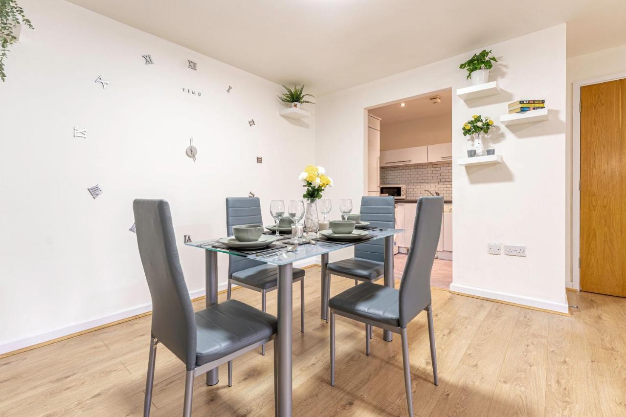 Riley House Spacious City Apartment Coventry Exterior photo