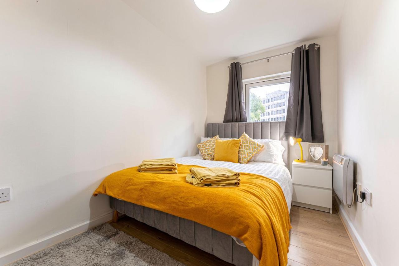 Riley House Spacious City Apartment Coventry Exterior photo