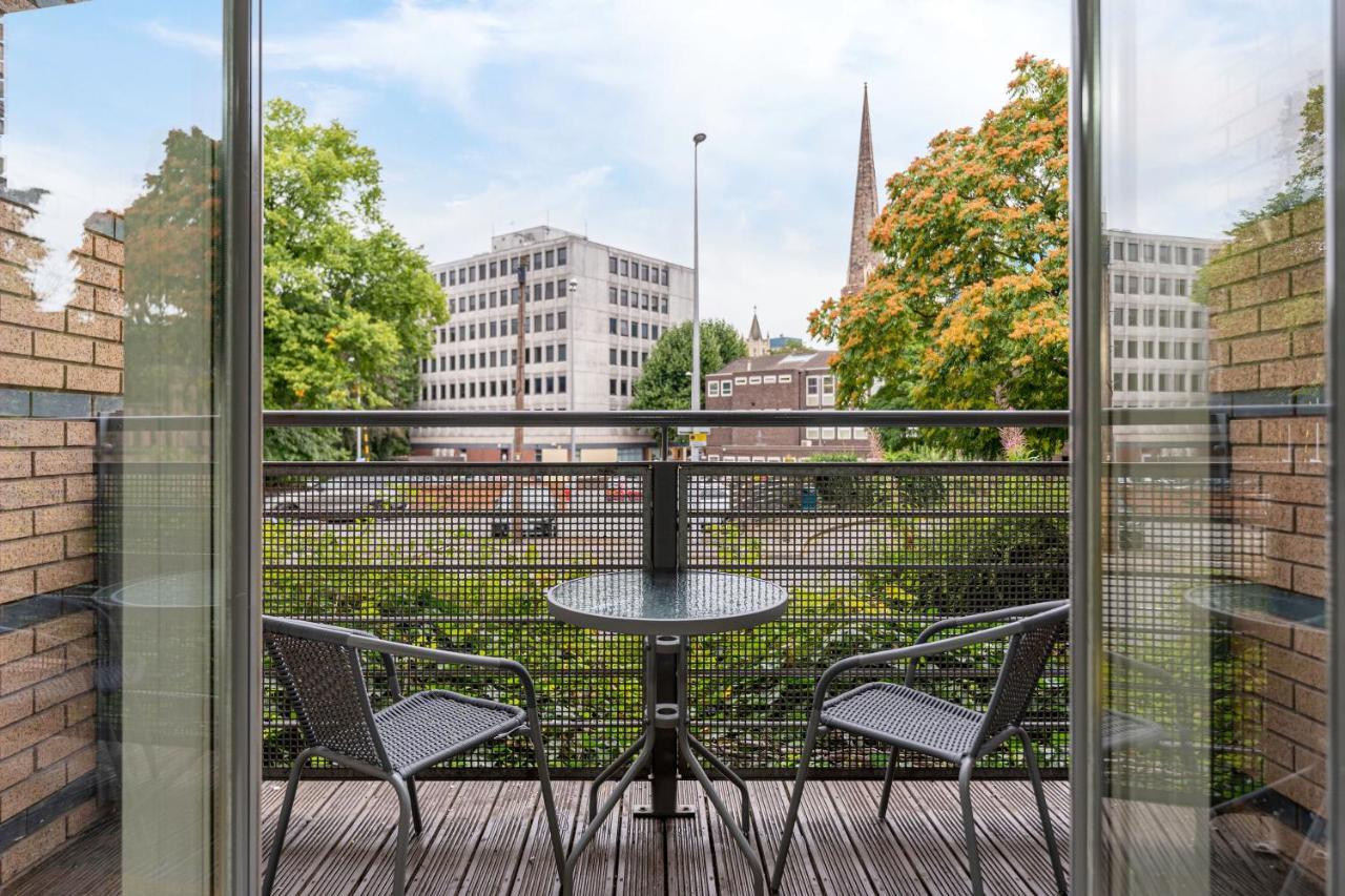 Riley House Spacious City Apartment Coventry Exterior photo